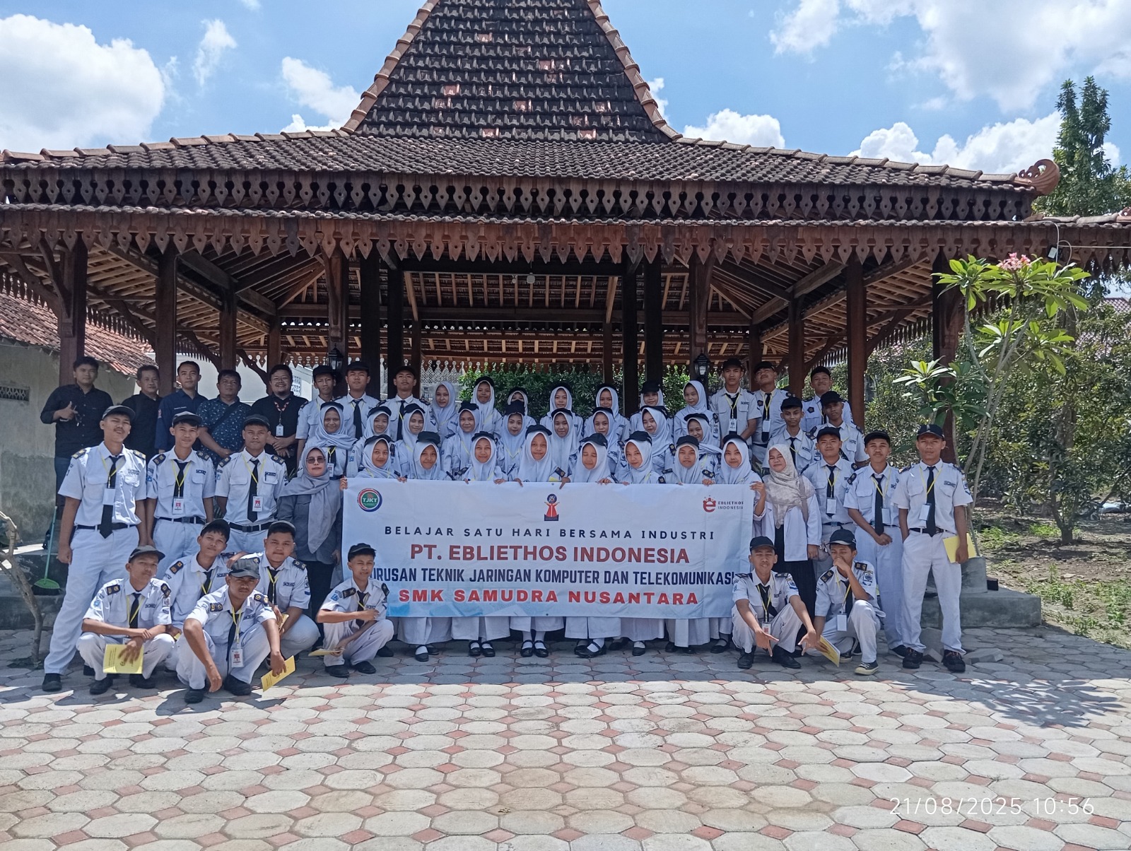 Siswa/i TJKT SMK Samudra Nusantara Laksanakan Kunjungan Industri ke PT. Ebliethos Indonesia Yogyakarta
