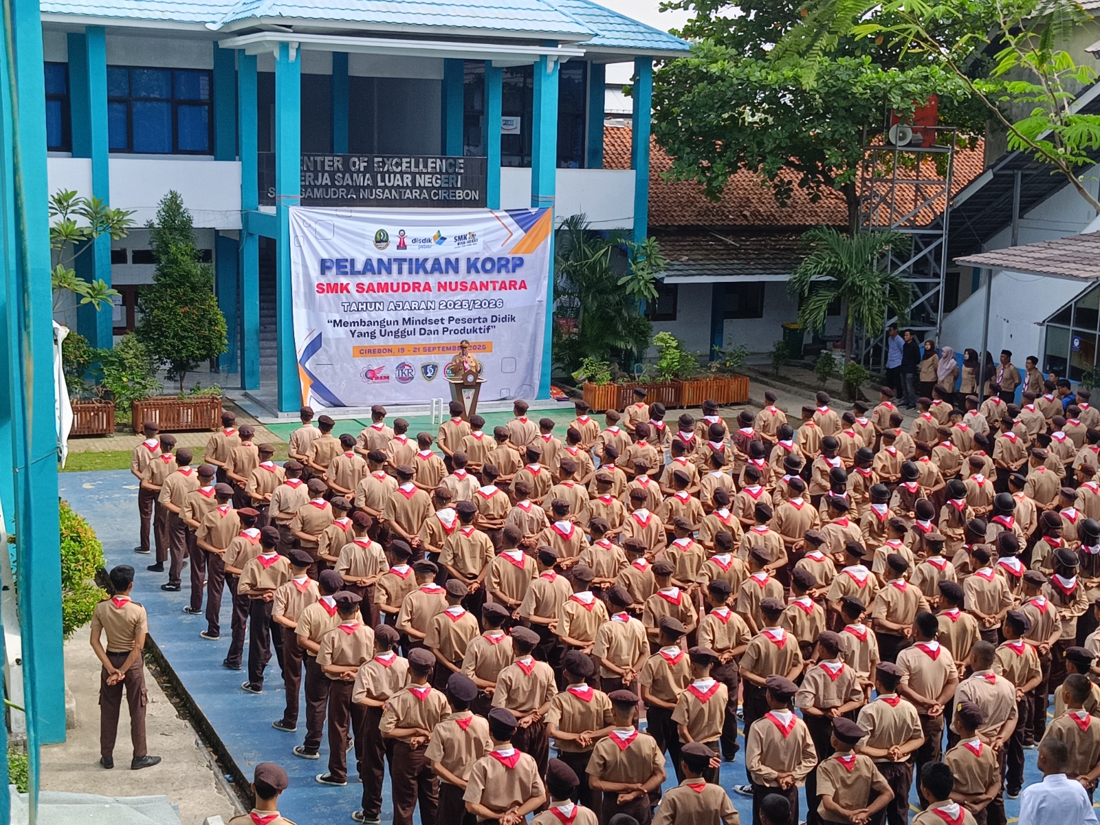 Membentuk Disiplin, Kepemimpinan, dan Jiwa Religius Dengan Kegiatan Boarding